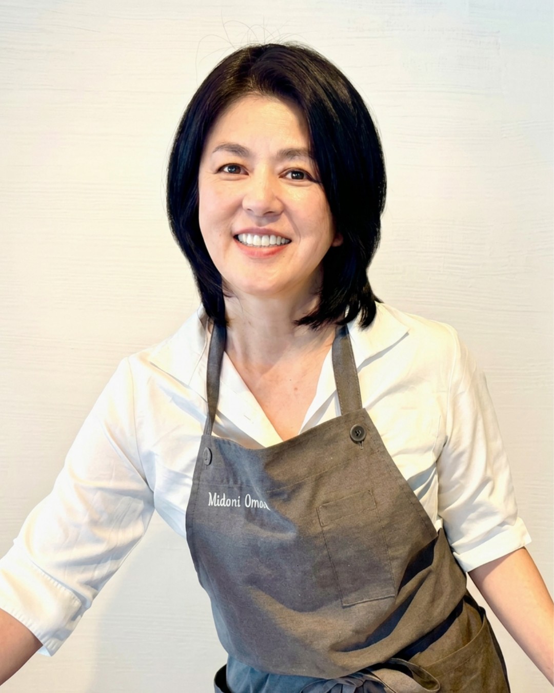 Midori, host of haccobo Studio, in the studio kitchen